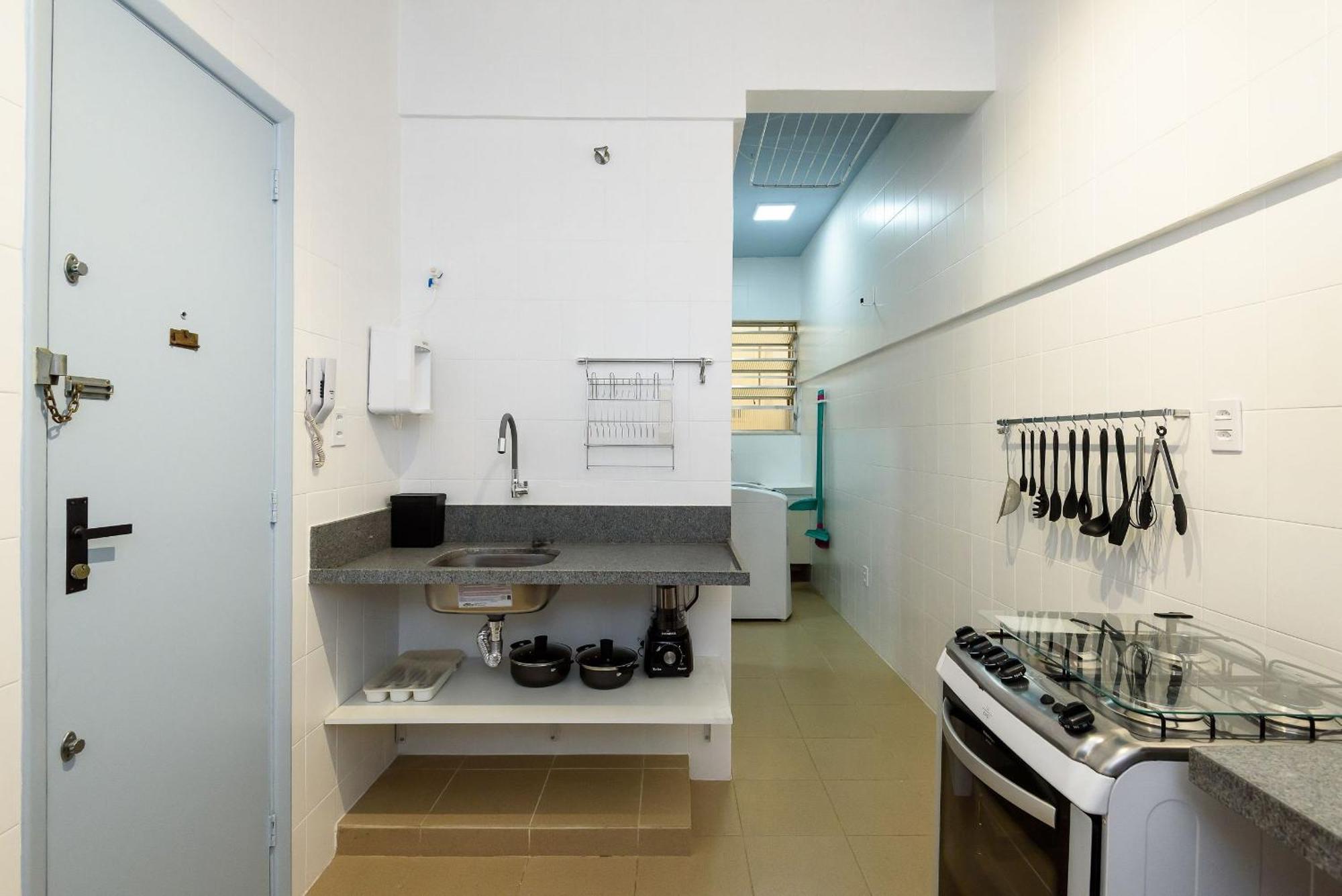 Apartemen Moderno 2qtos A 350m Da De Ipanema |bt82/301